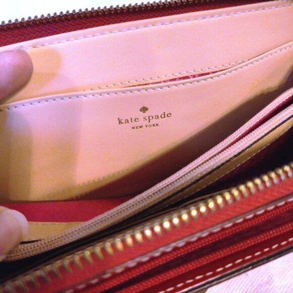 Kate Spade Pebbled Leather Wellesley Layton Wallet Wristlet in Pill Box Red, EUC - Picture 10 of 10